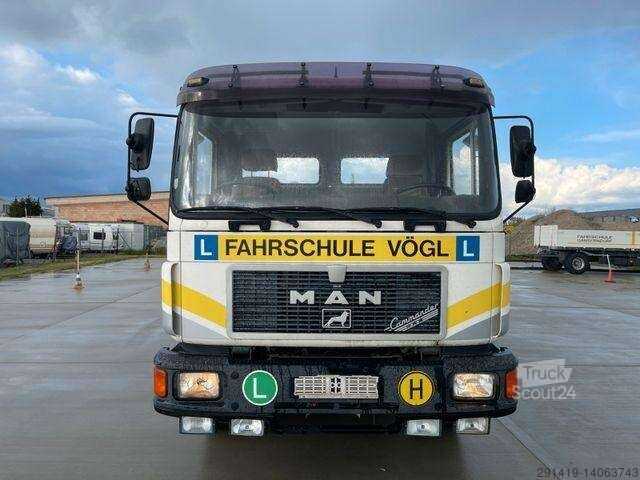 MAN 18.272 4x2 Fahrschul Lkw Prtische Bj 1992- Photo 2